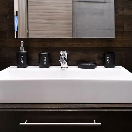 Narcissus Luxury Apt.
